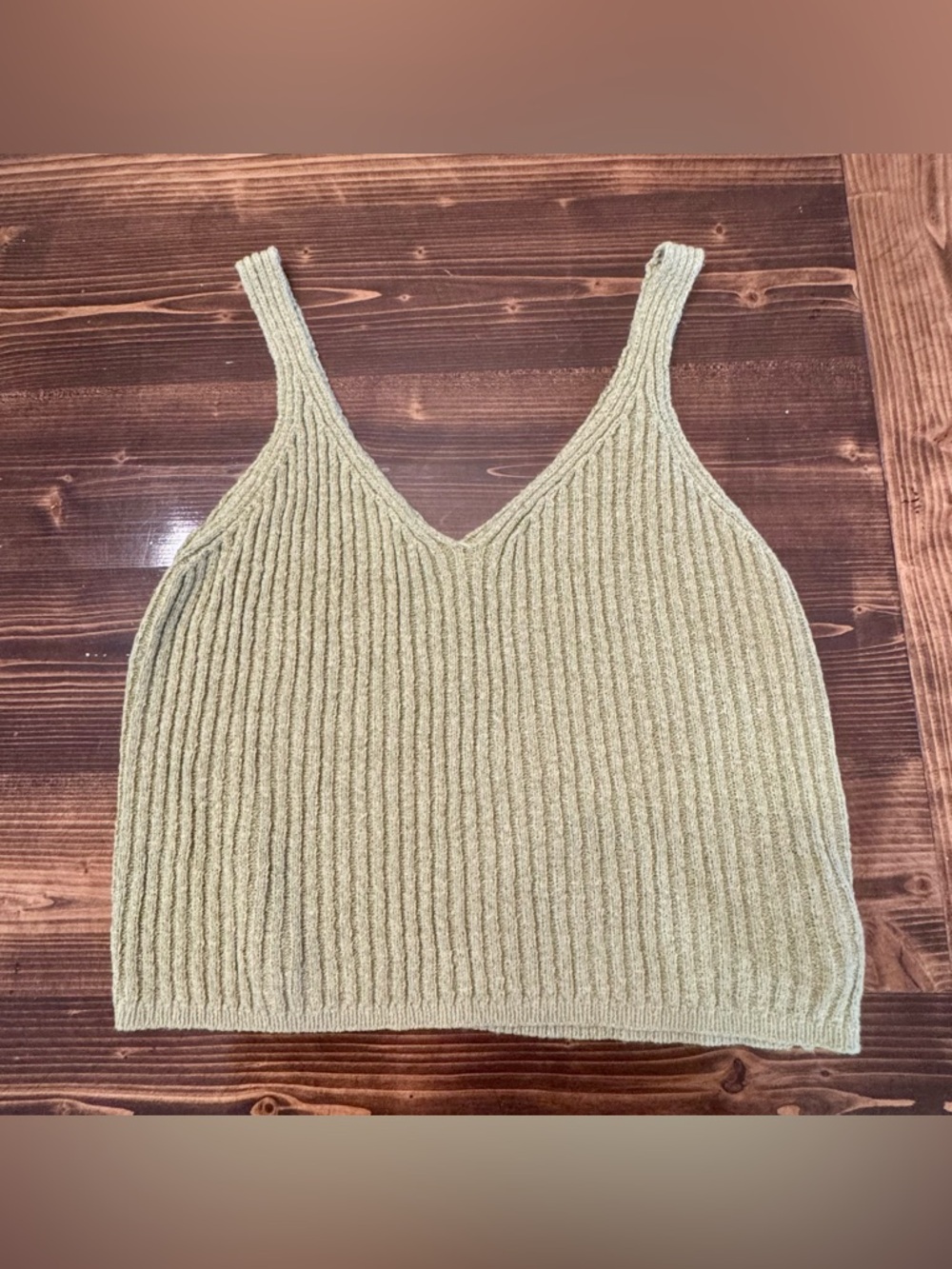 Forever 21 Women’s Sage Green Knit V-Neck Tank Top Size M